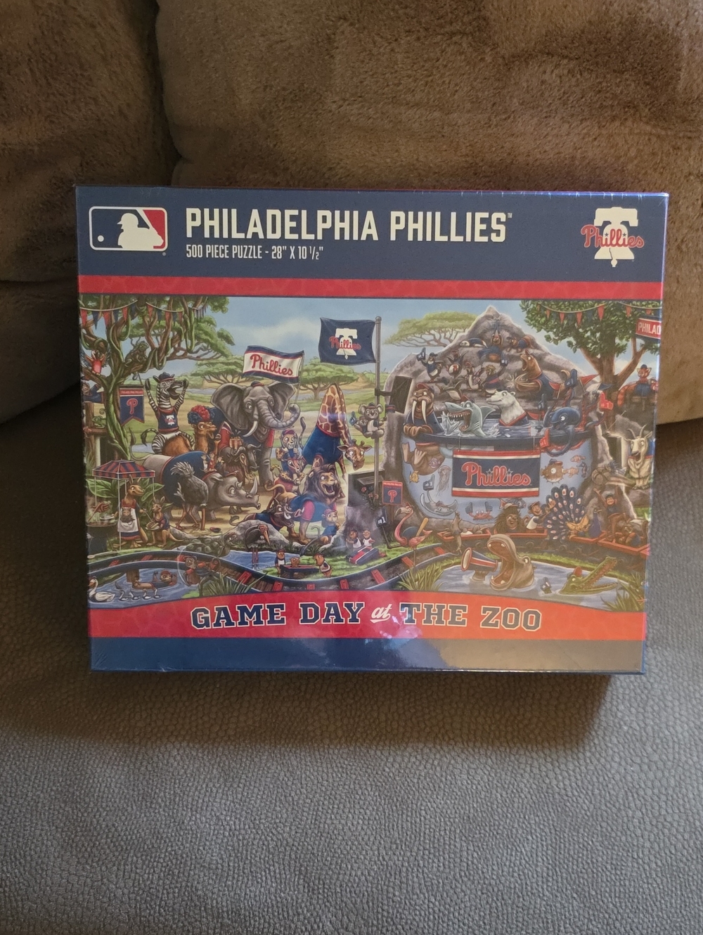 NBL Philadelphia Phillies 'Game Day at the Zoo' 500-Piece Puzzle - NEW